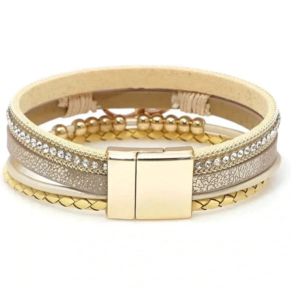 HP! 🎉 Bohemian Layered Beaded Bracelet - Picture 6 of 9